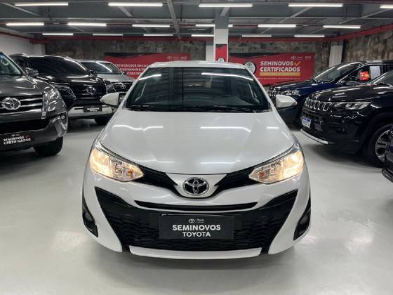TOYOTA YARIS 1.5 16V FLEX XL PLUS CONNECT MULTIDRIVE TOYOTA YARIS 1.5 16V FLEX XL PLUS CONNECT MULTIDRIVE